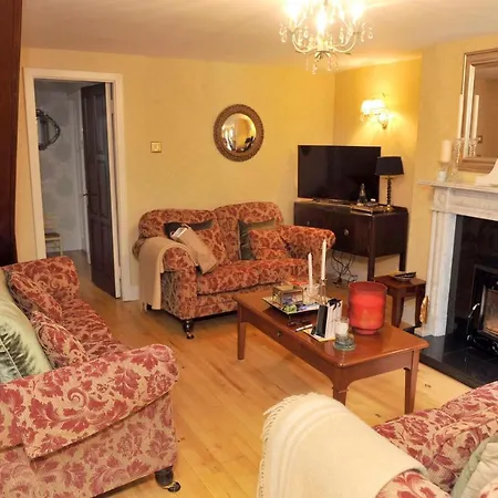 בית נופש Ivy Steps From National Park