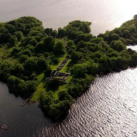 Ivy Steps From National Park