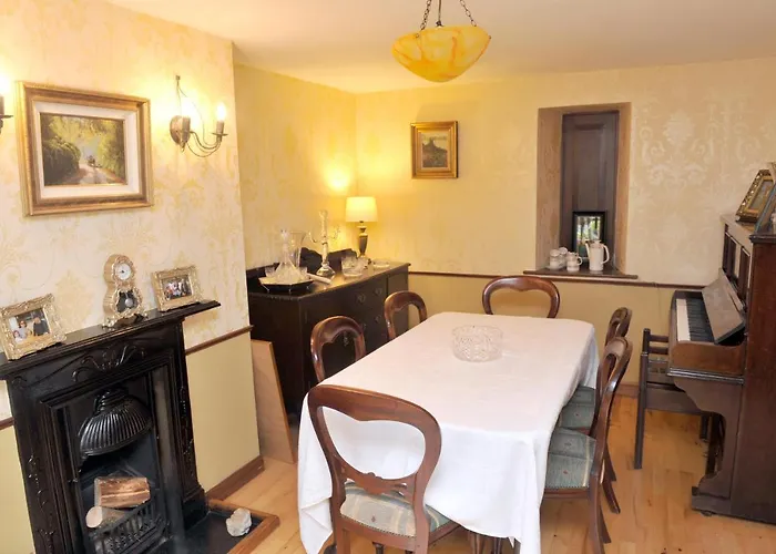 Tatil Evi Ivy Steps From National Park Killarney